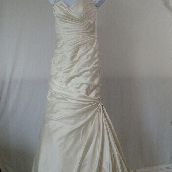 SALE! Sottero & Midgley ivory wedding gown size 10 - Picture 8 of 8